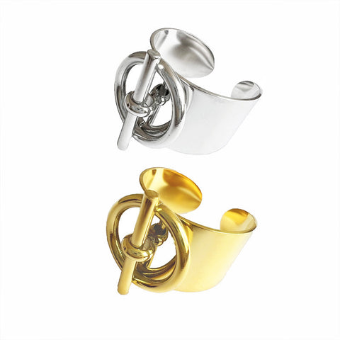 Gold "Twist and Turn" Ring